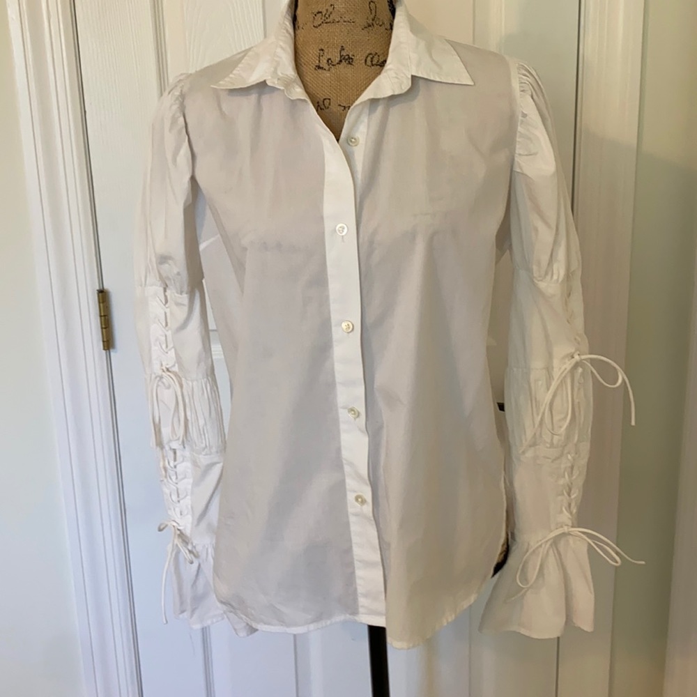 Frame beautiful white blouse with gorgeous sleeves